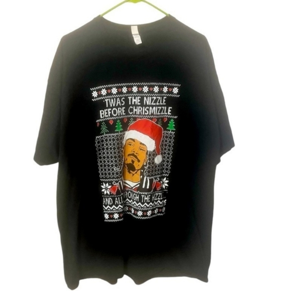 Gildan Other - Snoop Dogg Christmas Shirt